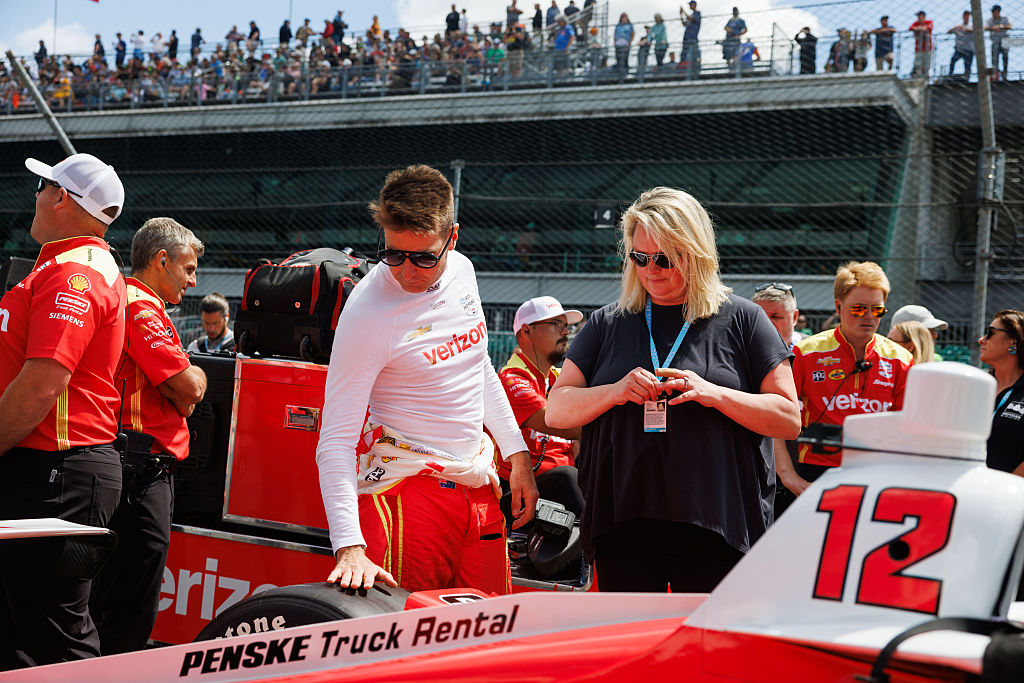 Will Power, Team Penske Chevrolet, with his wife Liz Power,