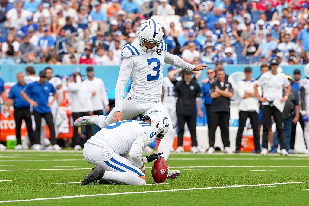 Indianapolis Colts v Tennessee Titans